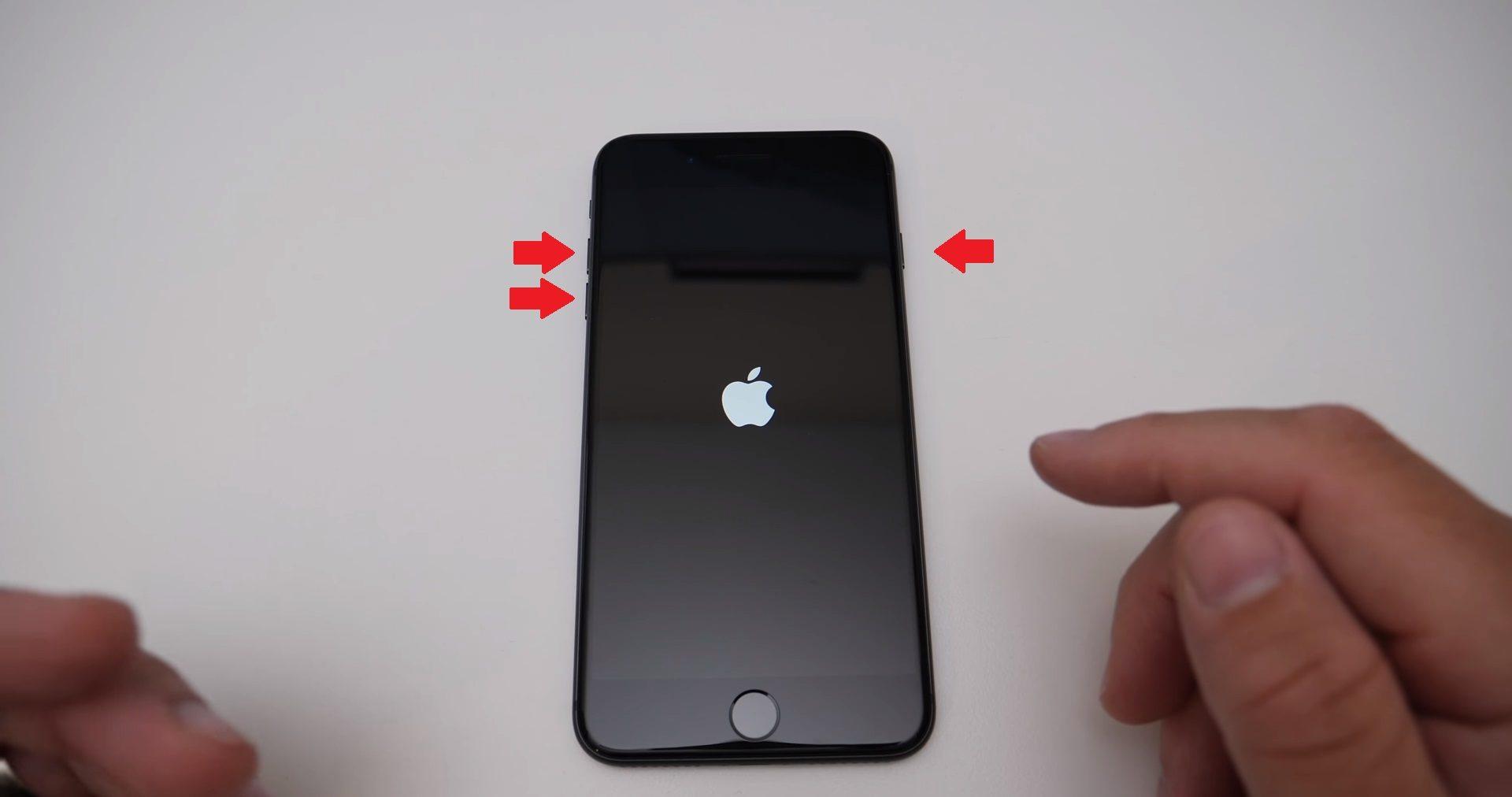 Iphone реагирует экран. Перезагрузить айфон 6. Перезагрузка айфона кнопками. Перезагрузить айфон 7 кнопками. Кнопка перезапуска на айфон.