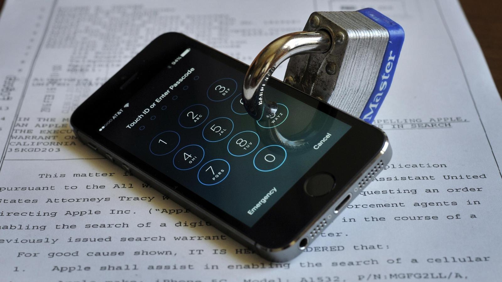 Хакеры научились разблокировать iPhone без подбора пароля